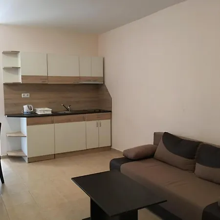 Advanced Apartments Salt Lake Beach Aparthotel