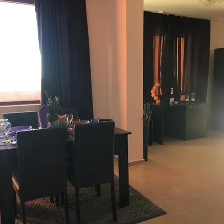 Advanced Apartments Salt Lake Beach 4*